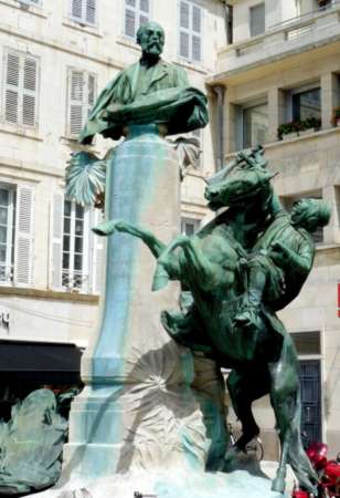 Ernest Dubois : Monument d'Eugène Fromentin