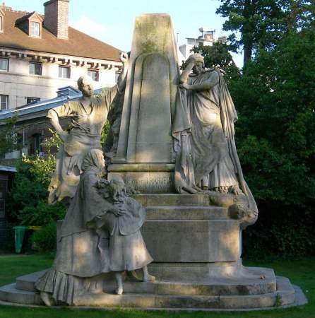 Jean Boucher : Monument à Ludovic Trarieux
