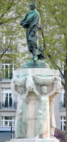Jean Boucher : Monument au maréchal Gallieni