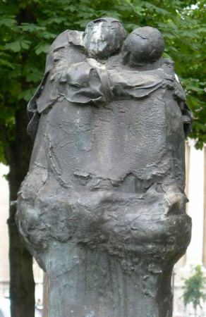 Georges Jeanclos : Monument  Jean Moulin