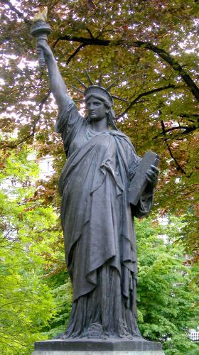 Frédéric Auguste Bartholdi : La Liberté éclairant le monde