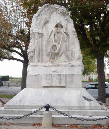 Jean-Georges Achard : Monument aux morts