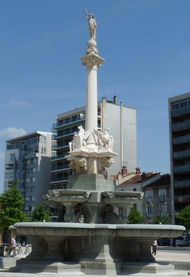   : Fontaine monumentale