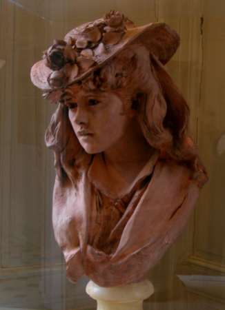 Auguste Rodin : Jeune fille au chapeau fleuri